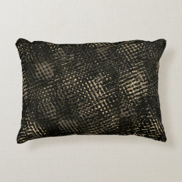 Vierkantjes met gekruiste krassen of donkerbruine  accent kussen