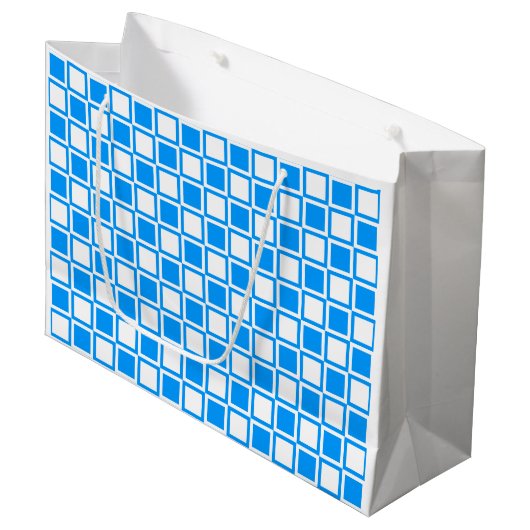 Vierkantjes met lichtblauwe rode modder groot cadeauzakje (Voorkant Gekanteld)