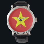 Vietnam Flag Yellow Star Watch Horloge<br><div class="desc">Vietnamese vlag op stijl wacht op hem. Overeenkomende accessoires, thuisproducten, elektronica, kantoor en meer... </div>