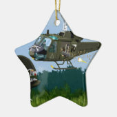 Vietnam War Bell Huey. Keramisch Ornament (Links)