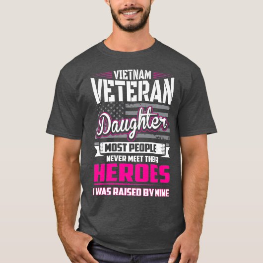 Viëtteran dochter opgevoed door mijn Hero T-shirt (Voorkant)