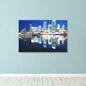 View of skyline met reflectie in water, Miami Canvas Afdruk (Insitu (Houten vloer))