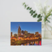 View of the city skyline at dusk briefkaart (Staand voorkant)