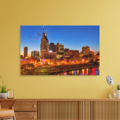 View of the city skyline at dusk canvas afdruk (Insitu (Woonkamer))