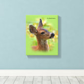 Vignetted Portret of Smiling Blacktail Deer Fawn Canvas Afdruk (Insitu (Houten vloer))