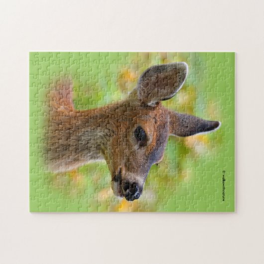 Vignetted Portret of Smiling Blacktail Deer Fawn Legpuzzel (Horizontaal)