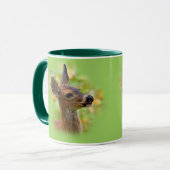 Vignetted Portret of Smiling Blacktail Deer Fawn Mok (Voorkant links)