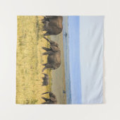 VIJF ELEPHANTS OP BROWN GRASS WANDKLEED (Voorkant (horizontaal))