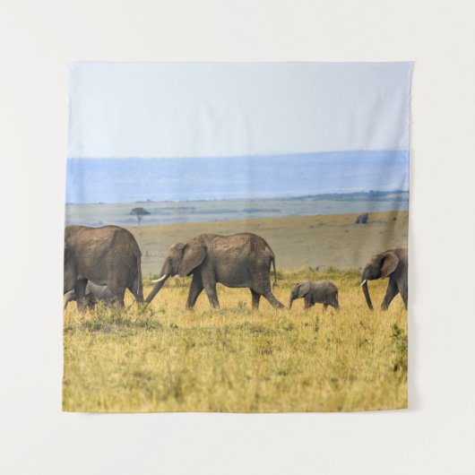 VIJF ELEPHANTS OP BROWN GRASS WANDKLEED (Voorkant)