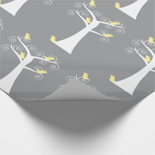 Vijf gele vogels in een boom cadeaupapier (Hoek)