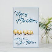 Vijf gouden kerstballen - blauw schrijven (Staand voorkant)