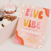 Vijf is een vibe Birthday Uitnodiging | Groovy
