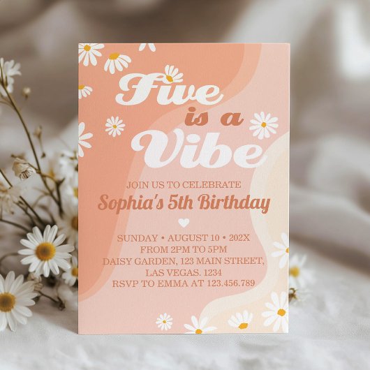 Vijf is een Vibe Daisy 5th Birthday uitnodiging