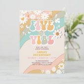 Vijf is een Vibe Daisy Hippie Groovy Retro Verjaar Kaart (Staand voorkant)