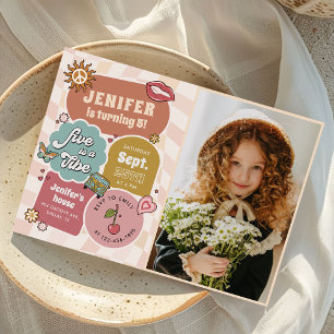 Vijf is een vibe groovy daisy 5e verjaardag foto kaart