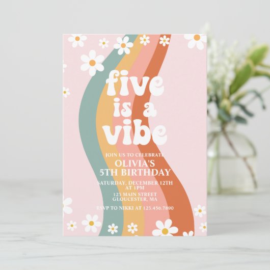 Vijf is een Vibe groovy daisy regenboog 5e verjaar Kaart (Staand voorkant)