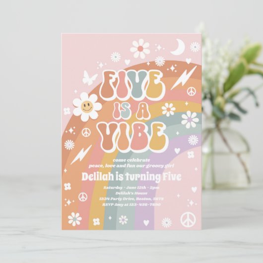 Vijf is een Vibe Groovy Hippie Rainbow 5e verjaard Kaart (Staand voorkant)