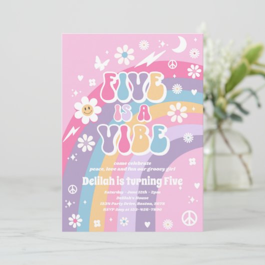Vijf is een Vibe Groovy Hippie Rainbow 5e verjaard Kaart (Staand voorkant)