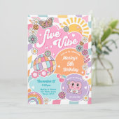 Vijf is een Vibe Groovy Preppy Varsity Verjaardag Kaart (Staand voorkant)