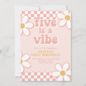 Vijf is een Vibe Retro Check Pink Daisy Kaart (Voorkant)