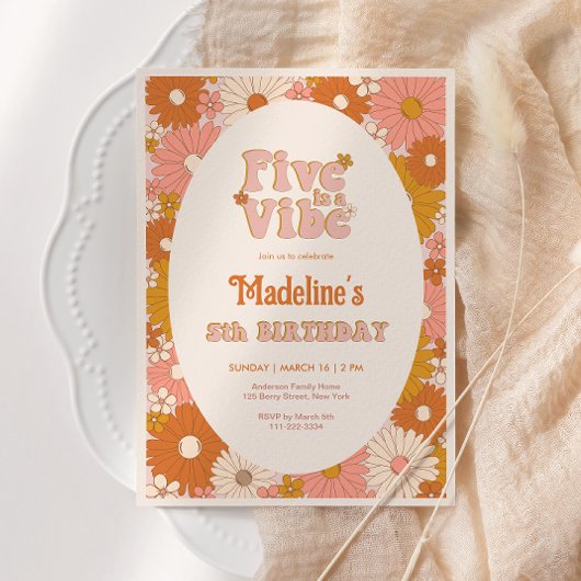 Vijf is een Vibe Retro Daisy Meisje 5e Verjaardag Kaart