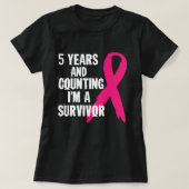 Vijf jaar en ik ben een overlevende borstkanker t-shirt (Design voorkant)