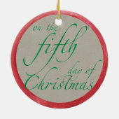 Vijf kerstversiering met gouden Ringen Keramisch Ornament (Achterkant)