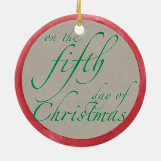 Vijf kerstversiering met gouden Ringen Keramisch Ornament (Achterkant)