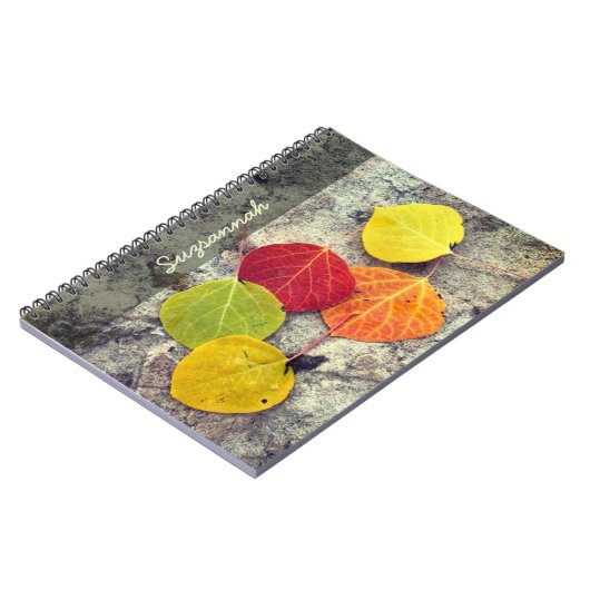 Vijf kleurrijke herfst Aspen laat Aangepast Notitieboek (Linkerzijde)