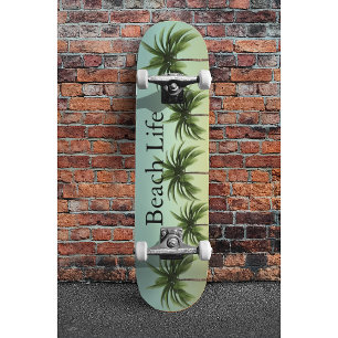 Vijf palmbomen in een rij, een strandleven persoonlijk skateboard