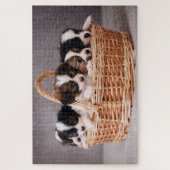 Vijf schattige puppies in een mand legpuzzel (Verticaal)