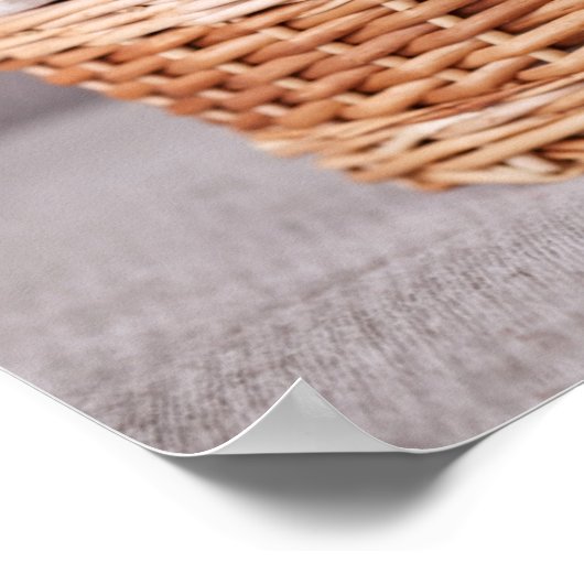 Vijf schattige puppies in een mand poster (Hoek)