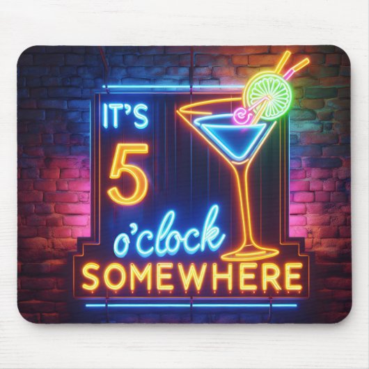 Vijf uur ergens neonteken op baksteen muismat (Voorkant)