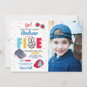 Vijf verjaardag vrede uit! 5e zomer jongens kaart (Voorkant)