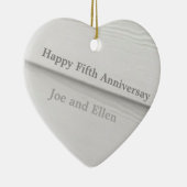 Vijfde bruiloft Jubileum hout bewerkbaar Keramisch Ornament (Rechts)