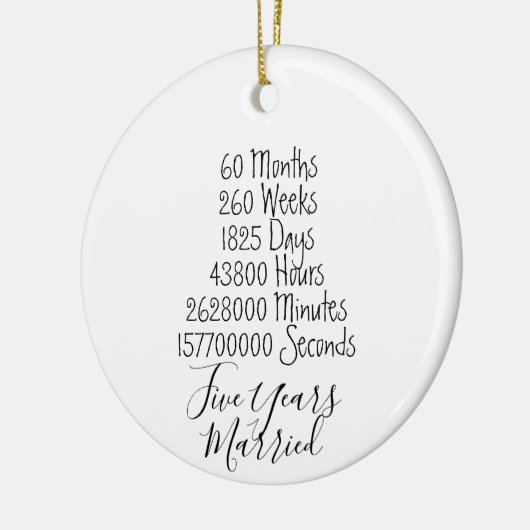 Vijfde verjaardag 5 jaar getrouwd huwelijksliefheb keramisch ornament (Links)