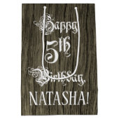 Vijfde verjaardag: Fancy, Faux Wood Kijk + Aangepa Medium Cadeauzakje (Achterkant)