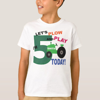 Vijfde verjaardag - groene tractor ploeg en speel t-shirt
