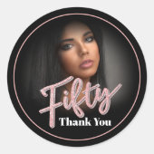 Vijftig 50e Birthday fotoscript roos roze gunst Ronde Sticker (Voorkant)