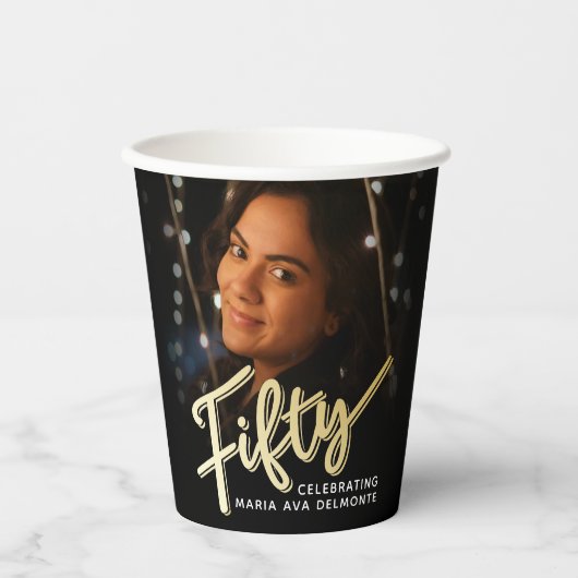 Vijftig 50e verjaardag fotoscript zwart goud kleur papieren bekers (Voorkant)