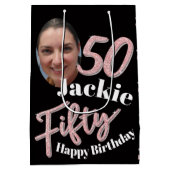 Vijftig 50th Birthday fotoscript roos roze aangepa Medium Cadeauzakje (Achterkant)