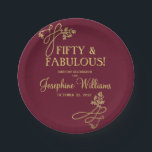 Vijftig en Fabulous Birthday Red Gold Papieren Bordje<br><div class="desc">Elegant 50 en de borden van de Fabulous verjaardagspartij voor uw speciale gebeurtenis met gouden filigree om wat extra connectiviteit toe te voegen. Om het even welke ontwerpvragen, verzend enkel een e-mail naar charmdesignstudio@rcn.com en wij zullen zeer verheugd zijn om te helpen. Er zijn nog veel meer partijpunten die geschikt...</div>