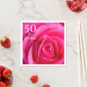 Vijftig en Fabulous | Roze Rose 50th Birthday Servet (Insitu)