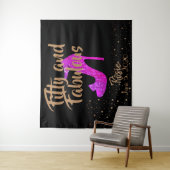 Vijftig en handig meisjeSparkly Hot Pink Gold-teks Wandkleed (In situ)