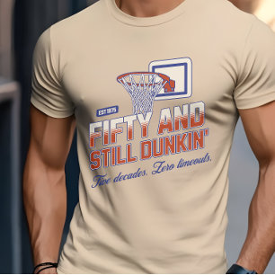 Vijftig en nog steeds Dunkin '50ste verjaardag bas T-shirt