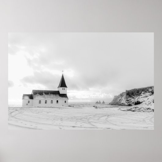 Vík i Myrdal Kerk Zwart-wit Poster (Voorkant)