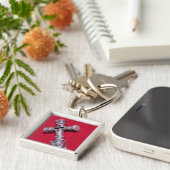 Viking amulet in de vorm van een kruis sleutelhanger (Zijkant)