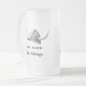 Viking Helmet & Wings-Personalized. Matglas Bierpul (Voorkant links)