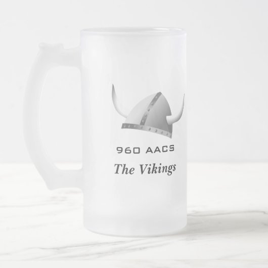 Viking Helmet & Wings-Personalized. Matglas Bierpul (Links)