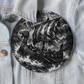 Viking-langskip in de storm — Ink Saga Art Ronde Button 6,0 Cm (In situ)